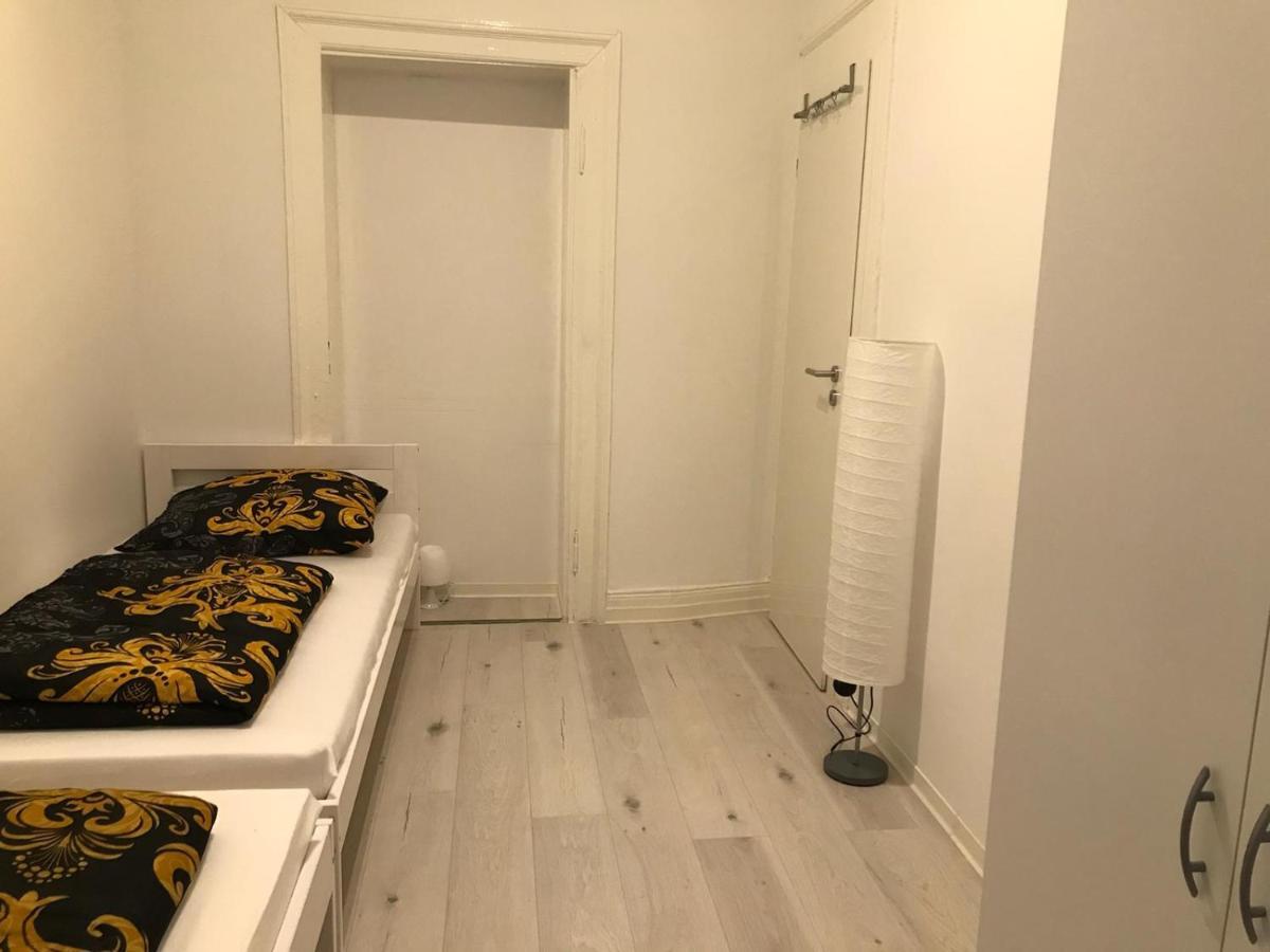 Roter Sandstein Zink Mainz Exteriör bild